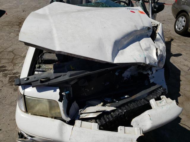 Photo 7 from auction – 2004 FORD CROWN VICT with VIN 2FAFP74W44X178018