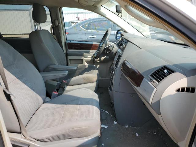Photo 5 from auction – 2010 CHRYSLER TOWN & COU with VIN 2A4RR5D13AR458176