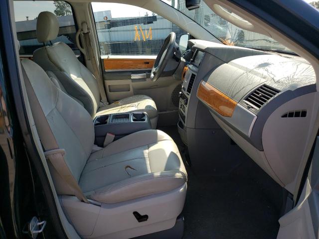 Photo 5 from auction – 2008 CHRYSLER TOWN & COU with VIN 2A8HR64X68R783371