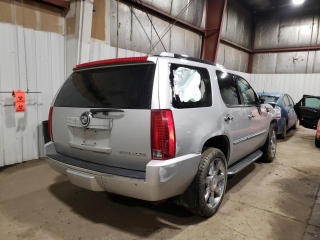 Photo 4 from auction – 2010 CADILLAC ESCALADE L with VIN 1GYUKBEF9AR258352
