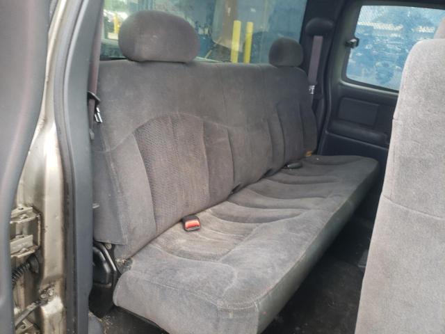 Photo 6 from auction – 2002 CHEVROLET SILVERADO with VIN 2GCEC19T521425270