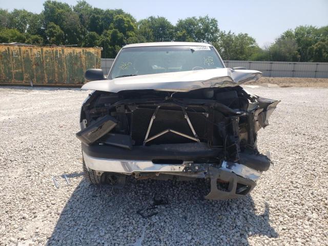 Photo 9 from auction – 2004 CHEVROLET silverado with VIN 2GCEC19V441215568