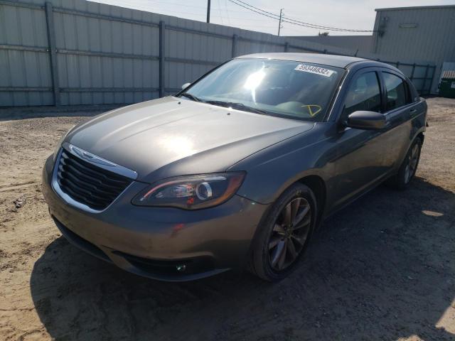 Photo 2 from auction – 2013 CHRYSLER 200 LIMITE with VIN 1C3CCBCG4DN650049