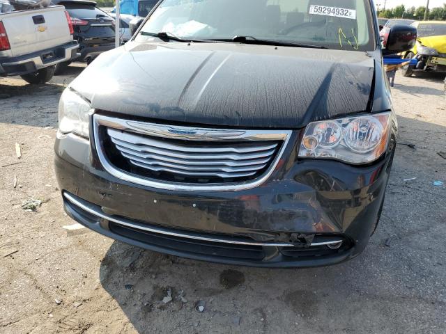 Photo 9 from auction – 2015 CHRYSLER TOWN & COU with VIN 2C4RC1BG8FR602495