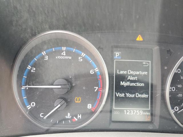 Photo 8 from auction – 2017 TOYOTA RAV4 LE with VIN 2T3ZFREV5HW356532