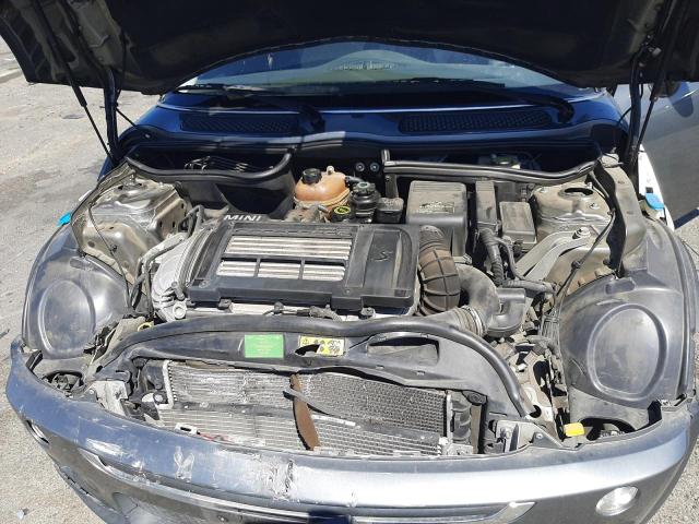 Photo 7 from auction – 2005 MINI COOPER S with VIN WMWRE33425TD97886