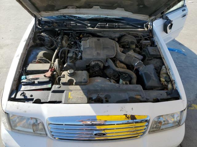 Photo 7 from auction – 2004 FORD CROWN VICT with VIN 2FAFP74W24X156213