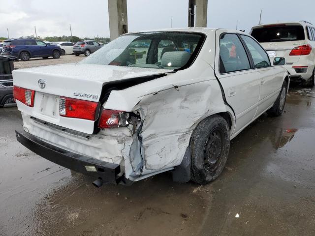 Photo 4 from auction – 2000 TOYOTA CAMRY CE with VIN 4T1BG22K9YU998230