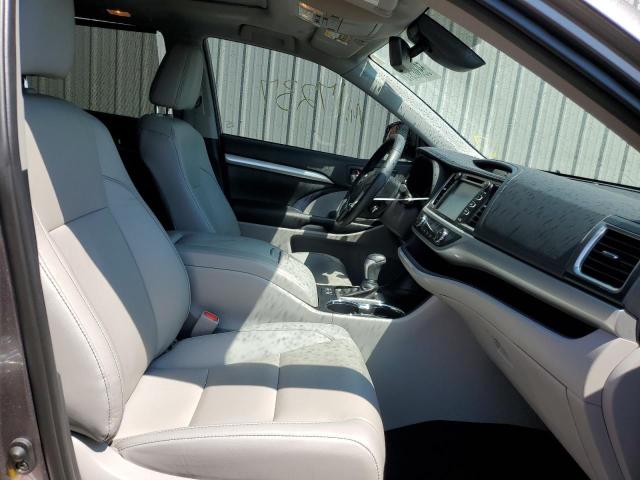 Photo 5 from auction – 2019 TOYOTA HIGHLANDER with VIN 5TDKZRFH9KS572989