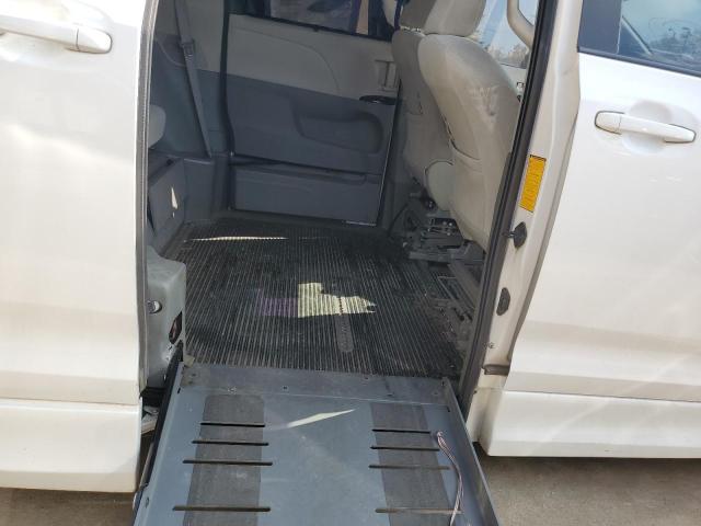 Photo 6 from auction – 2011 TOYOTA SIENNA LE with VIN 5TDKK3DC6BS041337