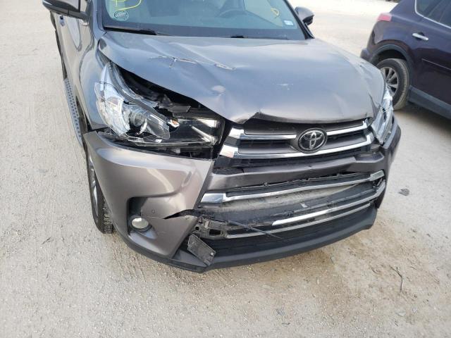 Photo 9 from auction – 2018 TOYOTA HIGHLANDER with VIN 5TDYZRFH3JS266203