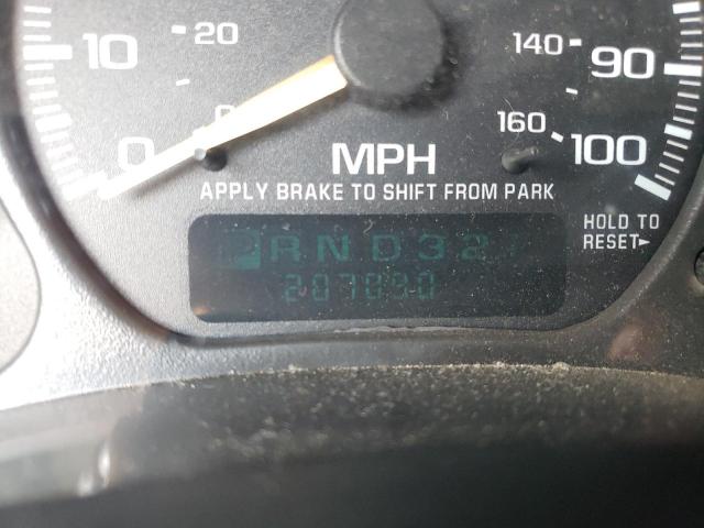 Photo 8 from auction – 2002 CHEVROLET SILVERADO with VIN 2GCEC19TX21177226