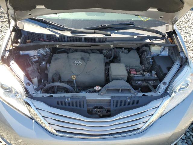 Photo 7 from auction – 2017 TOYOTA SIENNA LE with VIN 5TDKZ3DC3HS774871