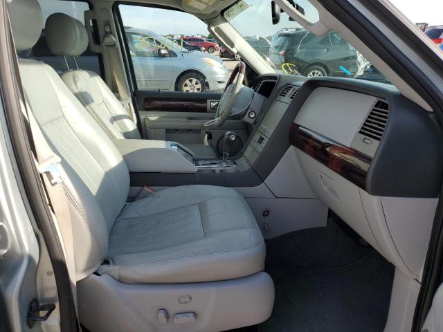Photo 5 from auction – 2005 LINCOLN NAVIGATOR with VIN 5LMFU28535LJ17919