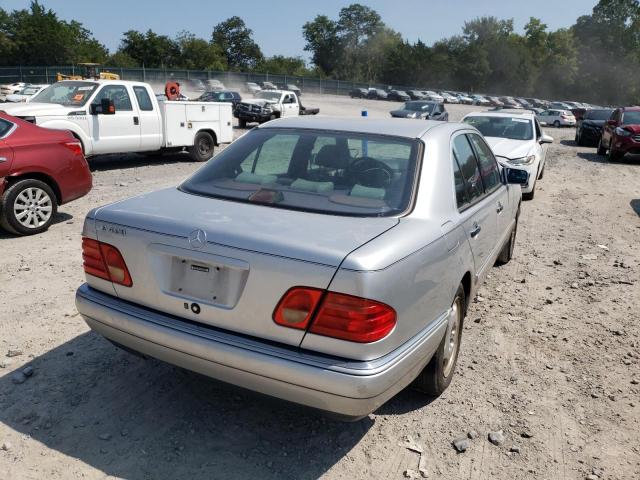 Photo 4 from auction – 1997 MERCEDES-BENZ E 420 with VIN WDBJF72F6VA450913