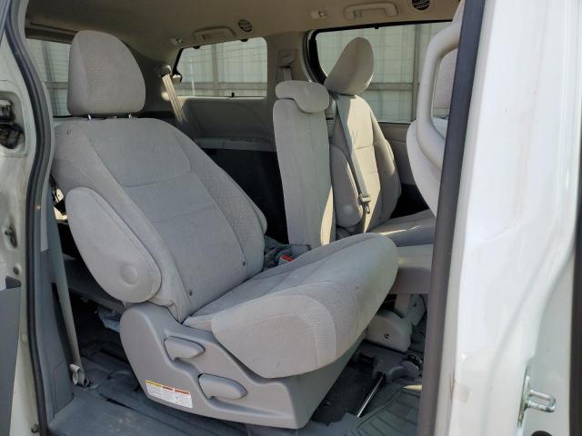 Photo 6 from auction – 2015 TOYOTA SIENNA LE with VIN 5TDKK3DC0FS623715