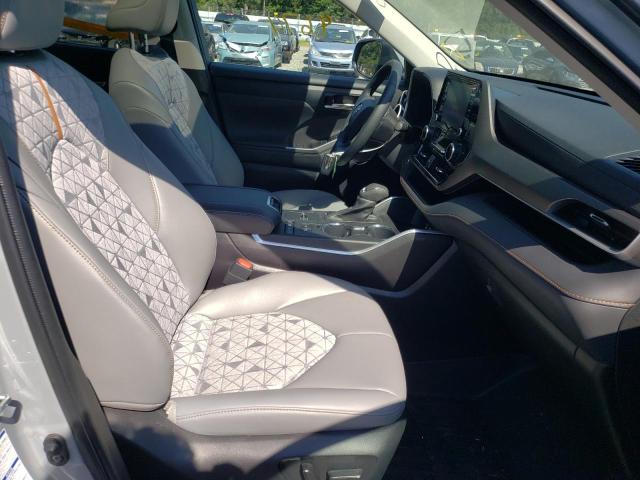 Photo 5 from auction – 2022 TOYOTA HIGHLANDER with VIN 5TDABRCH8NS545033