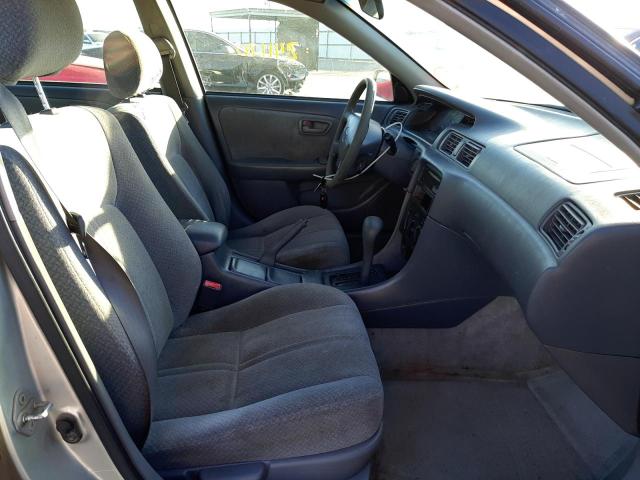 Photo 5 from auction – 2001 TOYOTA CAMRY CE with VIN JT2BG22K910574069