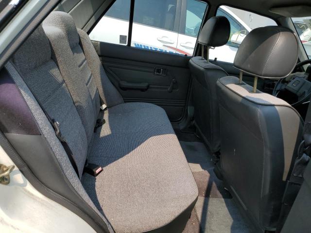 Photo 6 from auction – 1988 MAZDA 323 with VIN JM1BF2221J0206625