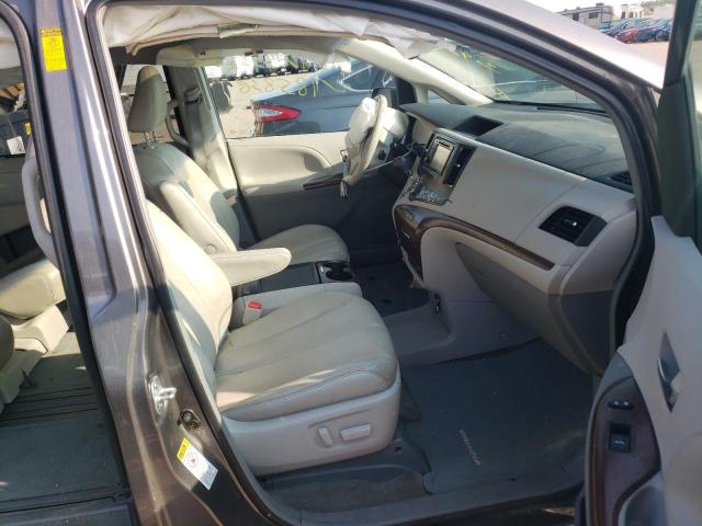 Photo 5 from auction – 2014 TOYOTA SIENNA XLE with VIN 5TDYK3DC6ES435788