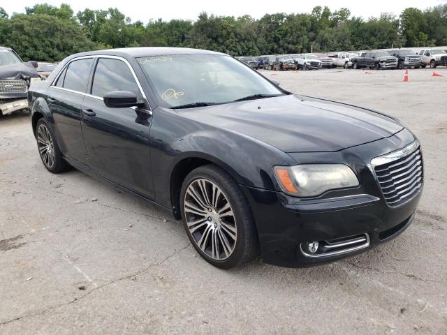 CHRYSLER 300 S 2013 with VIN 2C3CCABGXDH685439 - Photo from auction