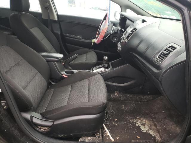 Photo 5 from auction – 2017 KIA FORTE LX with VIN 3KPFK4A74HE062687