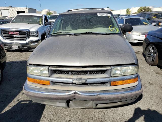 Photo 9 from auction – 2001 CHEVROLET BLAZER with VIN 1GNCS18WX1K263678