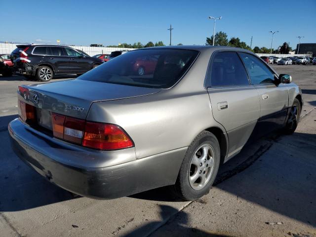 Photo 4 from auction – 1997 LEXUS ES 300 with VIN JT8BF22G0V5009531