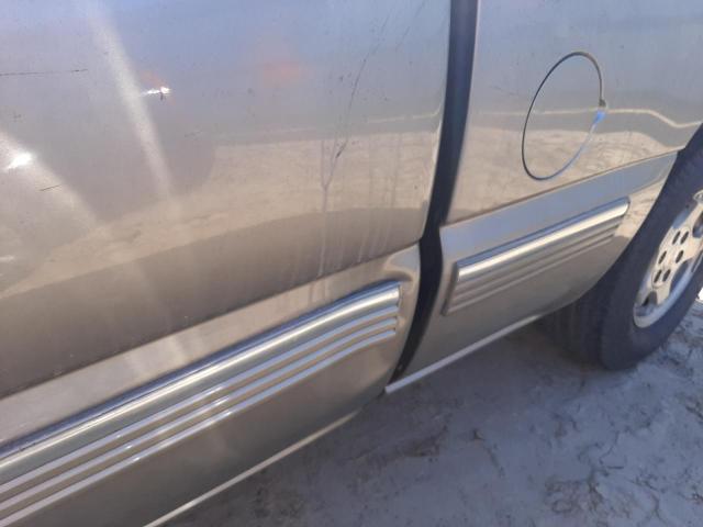 Photo 9 from auction – 2000 CHEVROLET SILVERADO with VIN 2GCEC19V2Y1142867