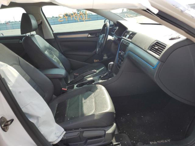 Photo 5 from auction – 2014 VOLKSWAGEN PASSAT SE with VIN 1VWBN7A33EC101077