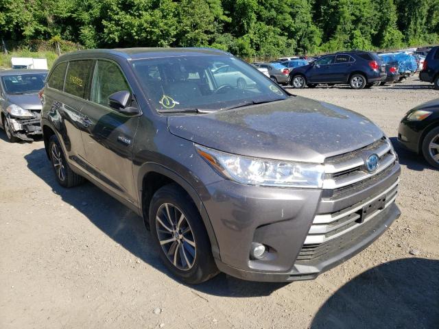 TOYOTA HIGHLANDER 2019 with VIN 5TDJGRFH5KS069896 - Photo from auction