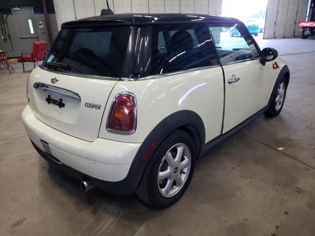 Photo 4 from auction – 2008 MINI COOPER with VIN WMWMF335X8TT64264