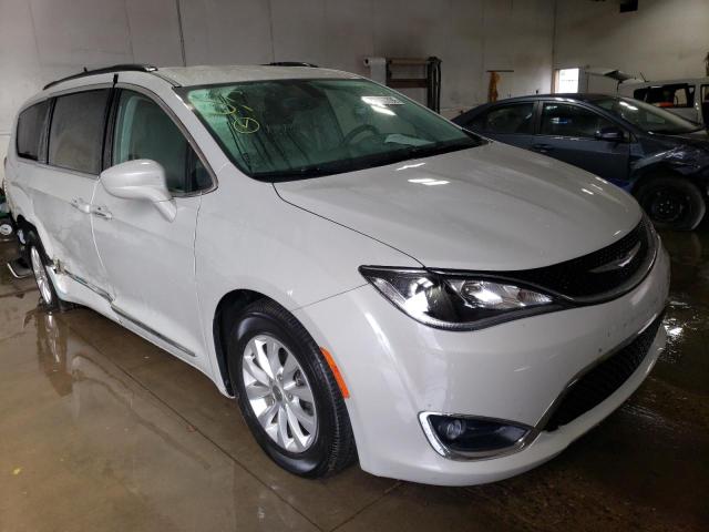 CHRYSLER PACIFICA T 2017 with VIN 2C4RC1BG1HR665439 - Photo from auction