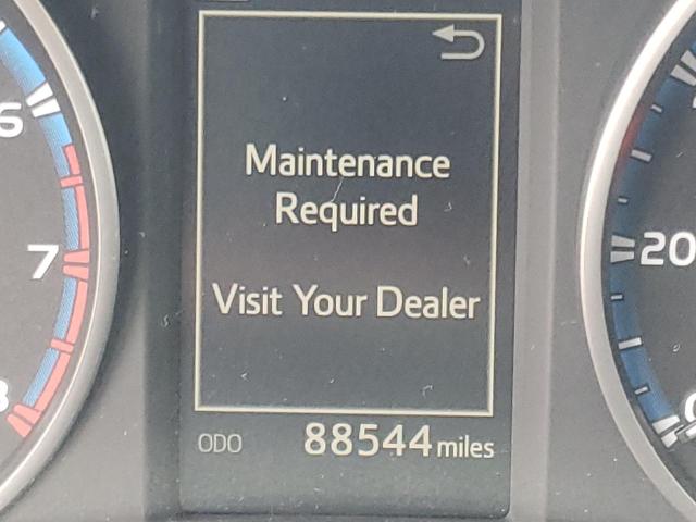 Photo 8 from auction – 2018 TOYOTA RAV4 LE with VIN 2T3BFREV2JW761402