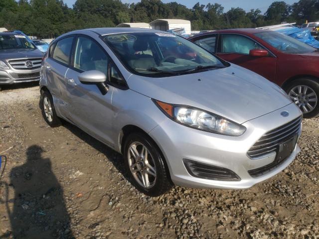 FORD FIESTA SE 2017 with VIN 3FADP4EJ3HM113512 - Photo from auction