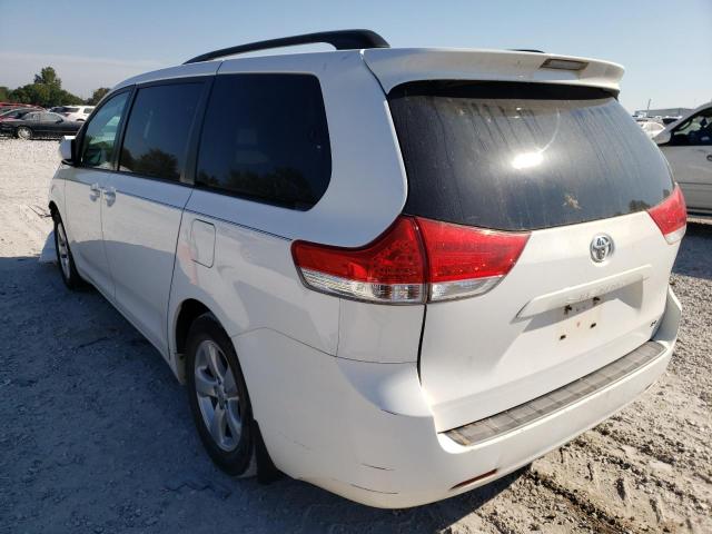 Photo 3 from auction – 2014 TOYOTA SIENNA LE with VIN 5TDKK3DC9ES438139