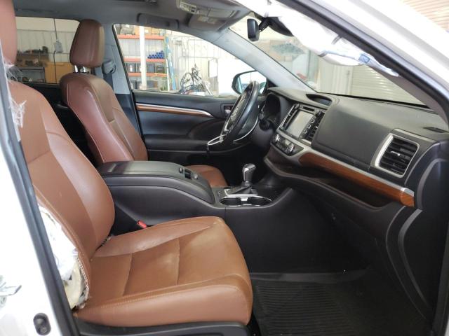 Photo 5 from auction – 2017 TOYOTA HIGHLANDER with VIN 5TDDGRFH0HS032972