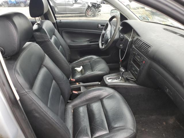 Photo 5 from auction – 2000 VOLKSWAGEN PASSAT GLS with VIN WVWNA23B4YE236208