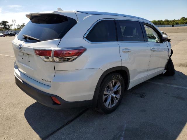 Photo 4 from auction – 2015 TOYOTA HIGHLANDER with VIN 5TDJKRFH7FS087059