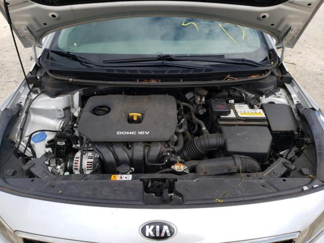 Photo 7 from auction – 2018 KIA FORTE LX with VIN 3KPFK4A74JE262927