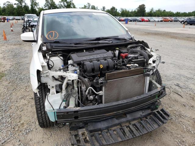 Photo 9 from auction – 2015 NISSAN SENTRA S with VIN 3N1AB7AP4FL675304