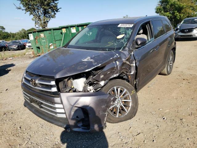 Photo 2 from auction – 2017 TOYOTA HIGHLANDER with VIN 5TDJZRFH1HS472499