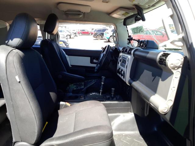 Photo 5 from auction – 2013 TOYOTA FJ CRUISER with VIN JTEBU4BF0DK156745