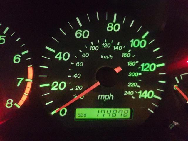 Photo 8 from auction – 2000 MAZDA 626 ES with VIN 1YVGF22C6Y5171036