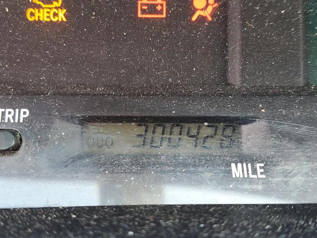 Photo 8 from auction – 2004 TOYOTA AVALON XL with VIN 4T1BF28BX4U390737