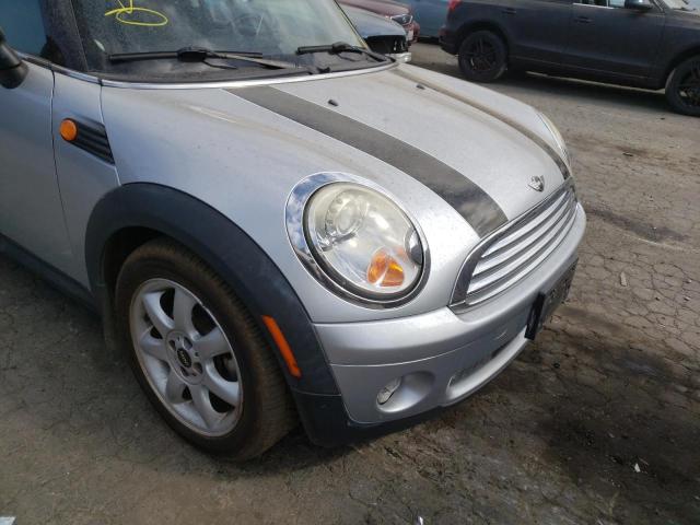 Photo 9 from auction – 2008 MINI COOPER with VIN WMWMF33548TU65204