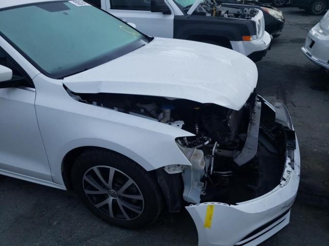 Photo 9 from auction – 2017 VOLKSWAGEN JETTA SE with VIN 3VWDB7AJ8HM308597