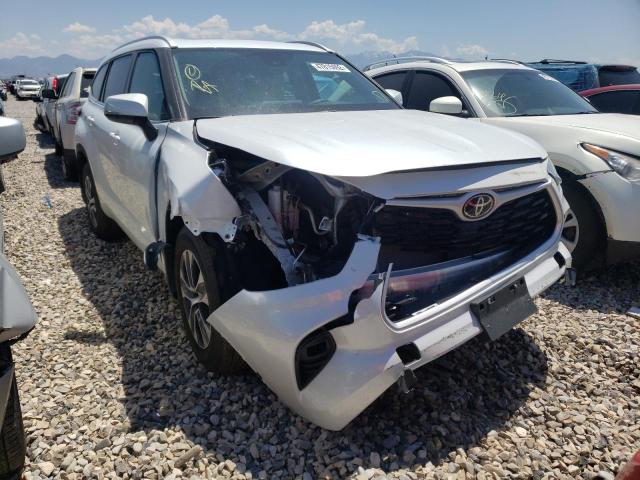 TOYOTA HIGHLANDER 2022 with VIN 5TDHZRBH6NS569004 - Photo from auction