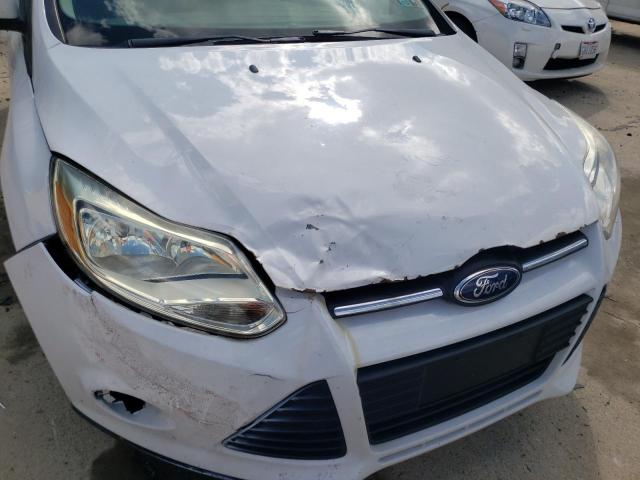 Photo 9 from auction – 2014 FORD FOCUS SE with VIN 1FADP3F2XEL151818
