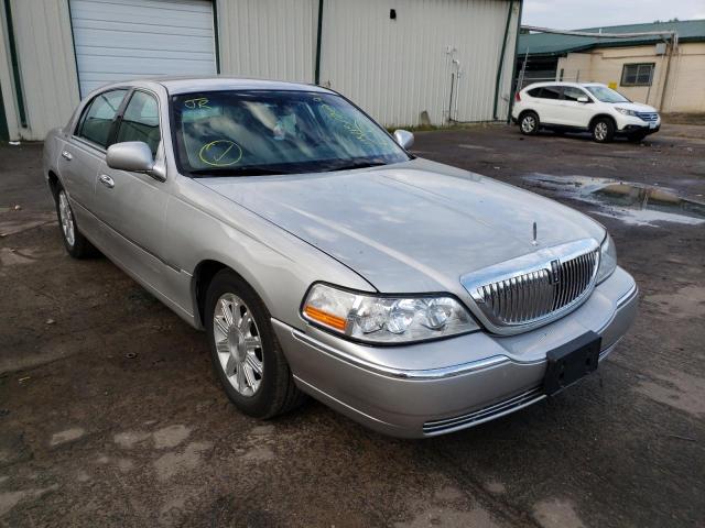 LINCOLN TOWN CAR 2010 with VIN 2LNBL8CV7AX615519 - Photo from auction